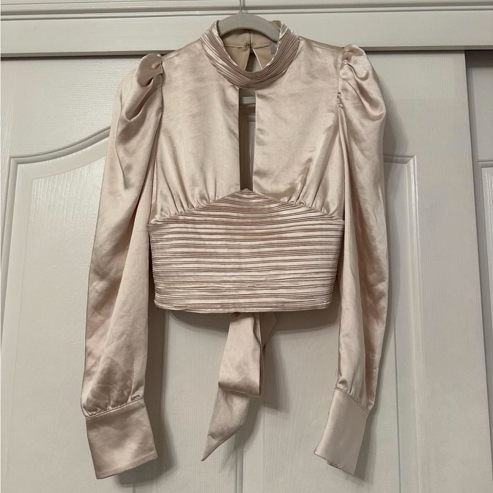 NWT OPEN BACK TOP